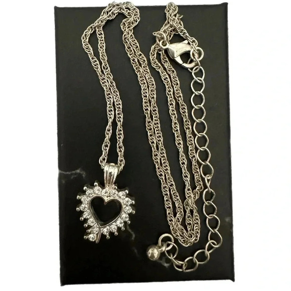 Vintage Rhinestone Heart Silver Tone Pendant Necklace Sparky Elegant 18-21” - Picture 4 of 6